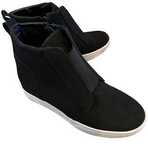 Corky’s Women’s Heeled Fall Trendy Tennis Shoes Black Size 9